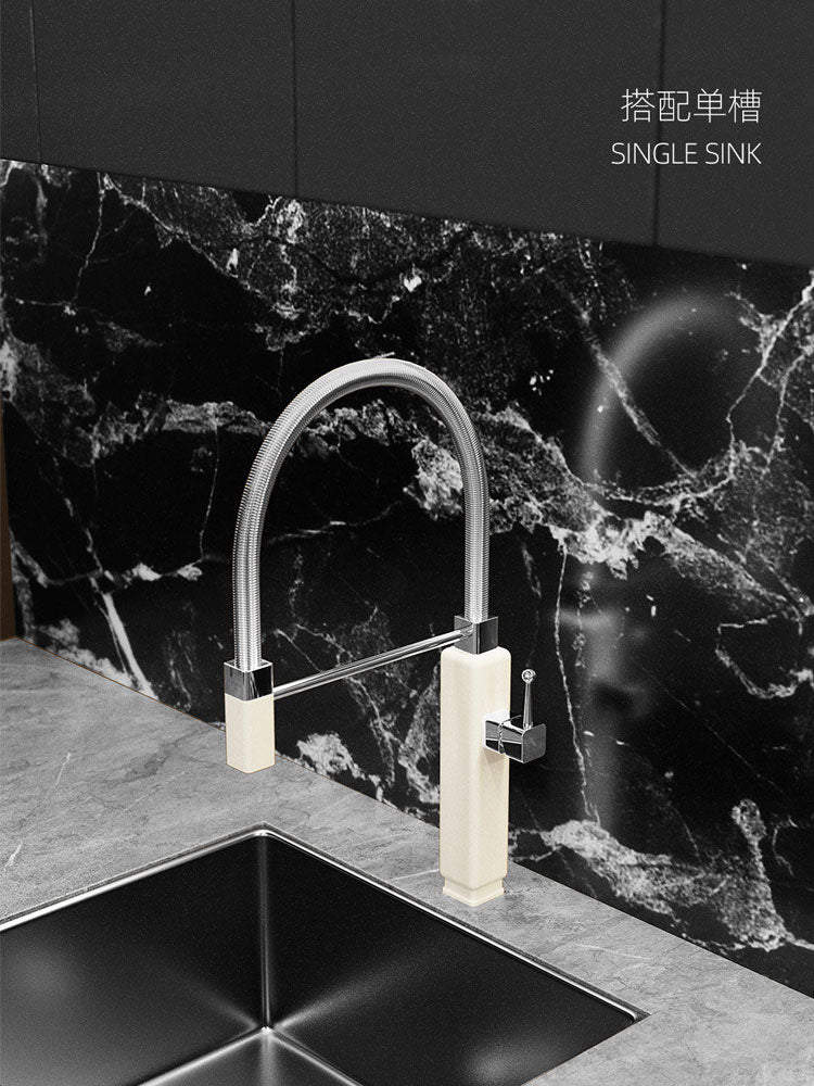 Retro Pull-Out Kitchen Faucet | Red Dot Award Design