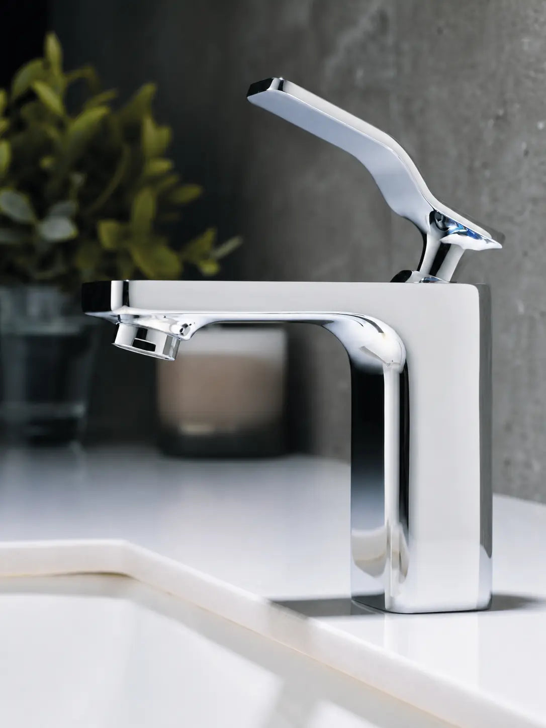 bbbidet 173 Series square basin faucet in polished chrome - core structure detail
