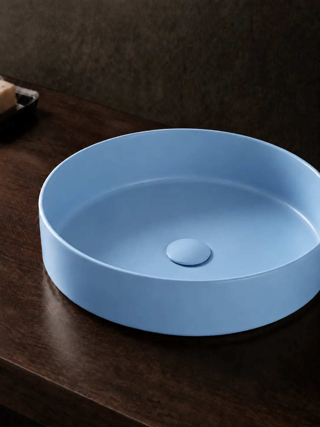 BBbidet 2593 matte blue ceramic glaze and rim detail