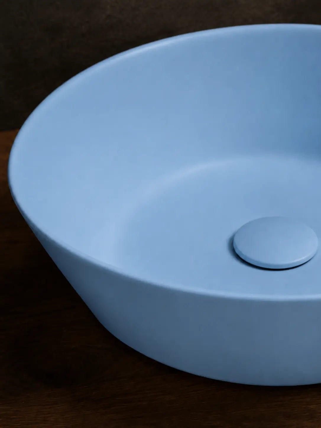 BBbidet 2603 matte blue round ceramic countertop basin, ceramic surface detail