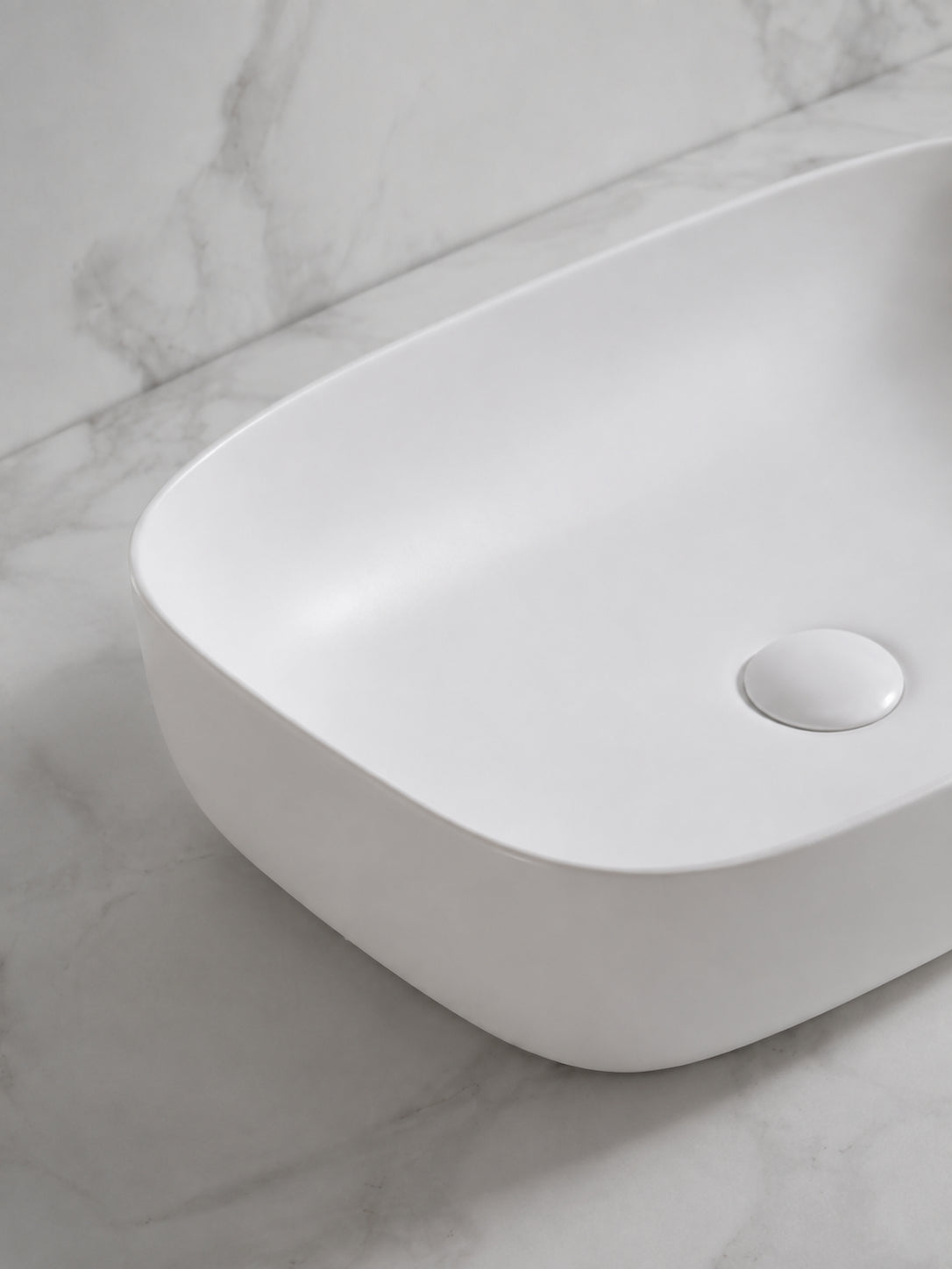 BBbidet 2662 matte white ceramic basin rim and inner bowl detail
