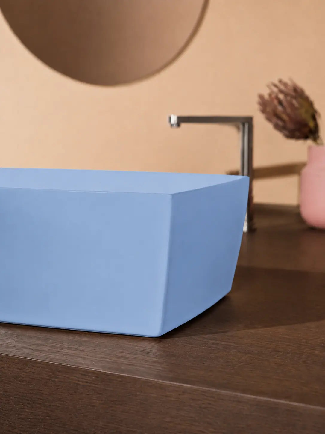 BBbidet 2690 Matte Blue 550mm countertop basin – rim and faceted corner detail