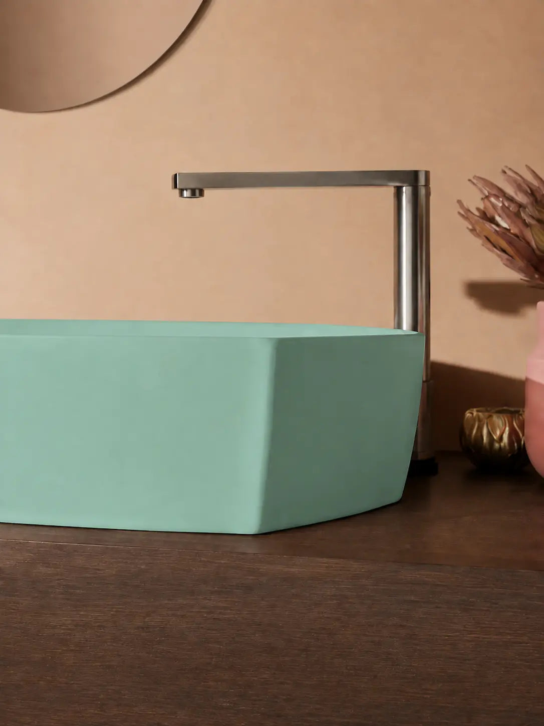 BBbidet 2690 Matte Green 550mm countertop basin – seamless base detail