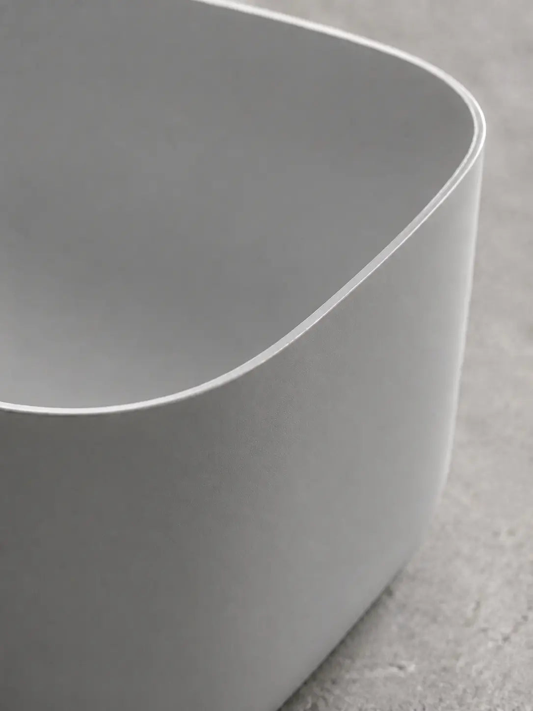 BBBIDET 2693MGR matte gray counter basin rim detail