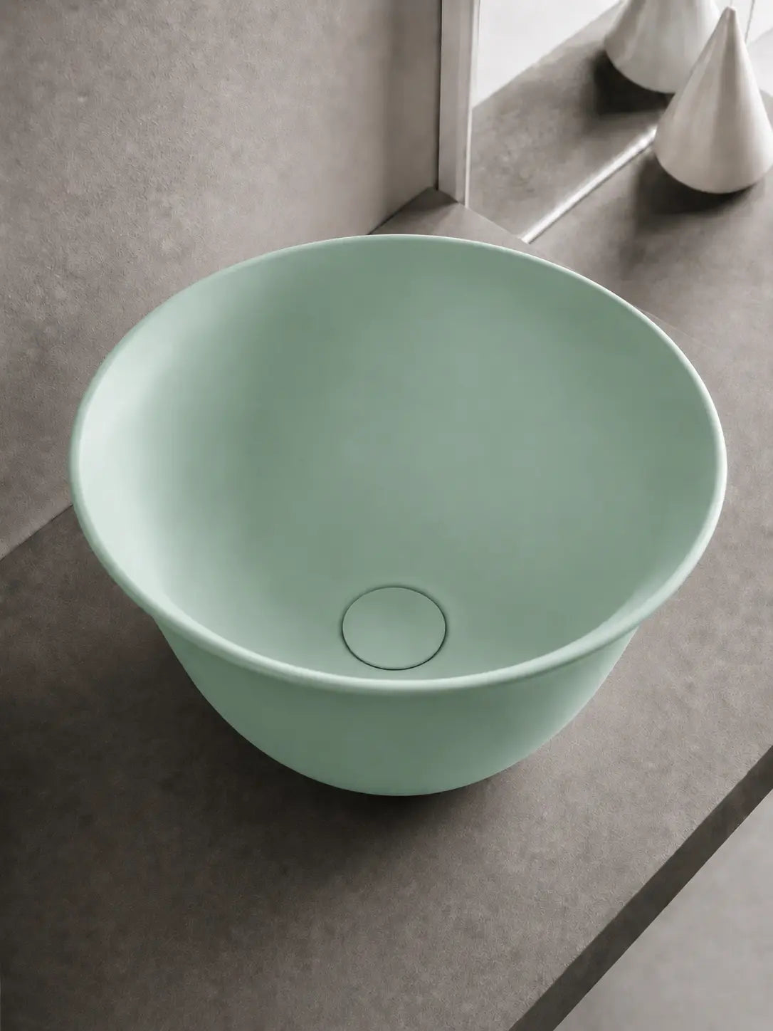 BBBIDET 2696MG matte green round countertop basin drain detail