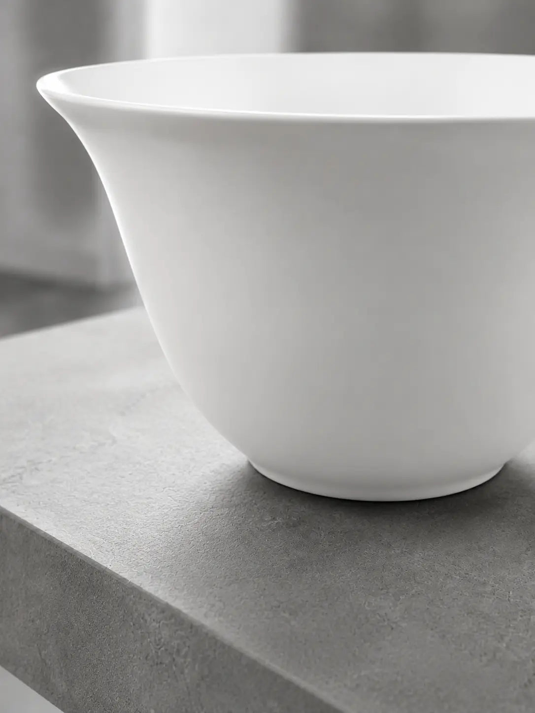 BBBIDET 2696MW matte white round countertop basin base detail