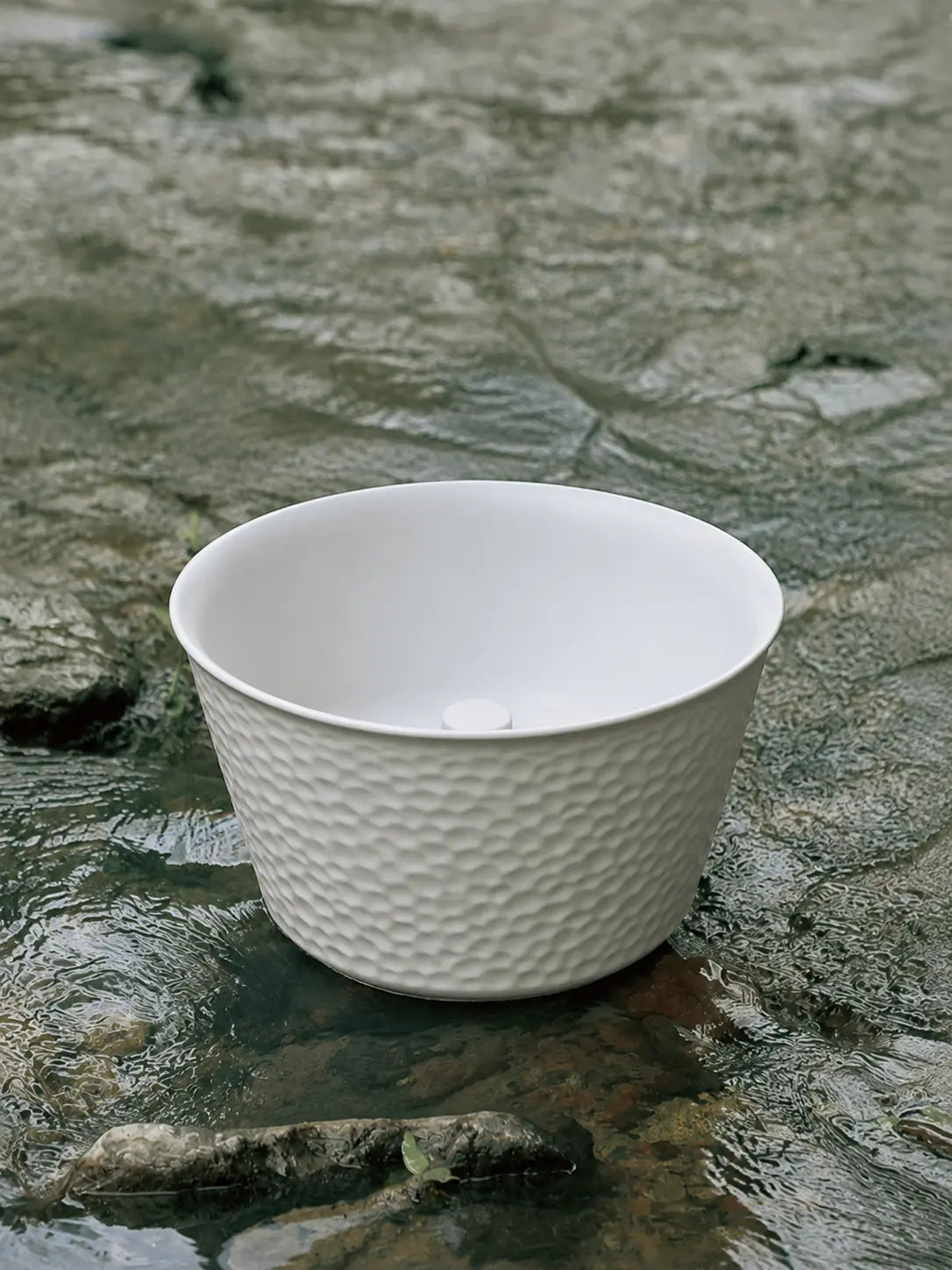 bbbidet 2755MW hammered round counter basin – main view