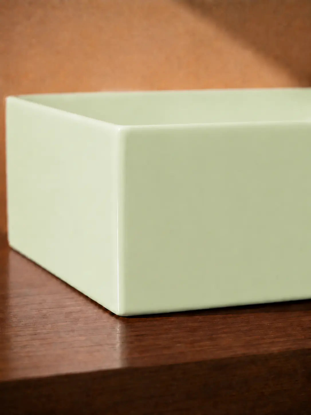 BBbidet 2757 chartreuse rectangular countertop basin seamless base detail