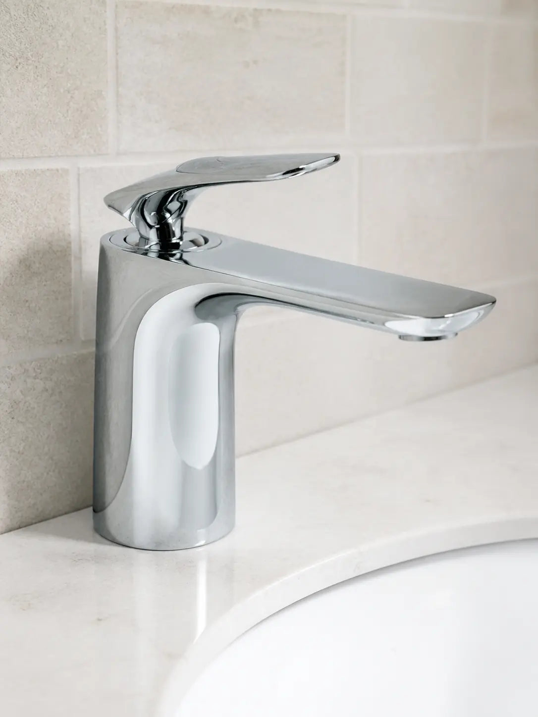 BBBIDET 72 Series low basin faucet in polished chrome - view 06