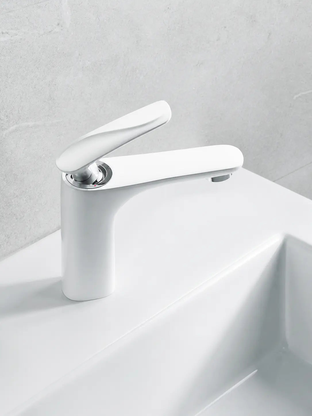 BBBIDET 72 Series low basin faucet in white - view 03