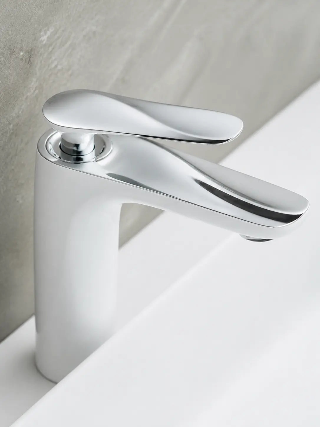 BBBIDET 72 Series standard basin faucet in white chrome - view 05