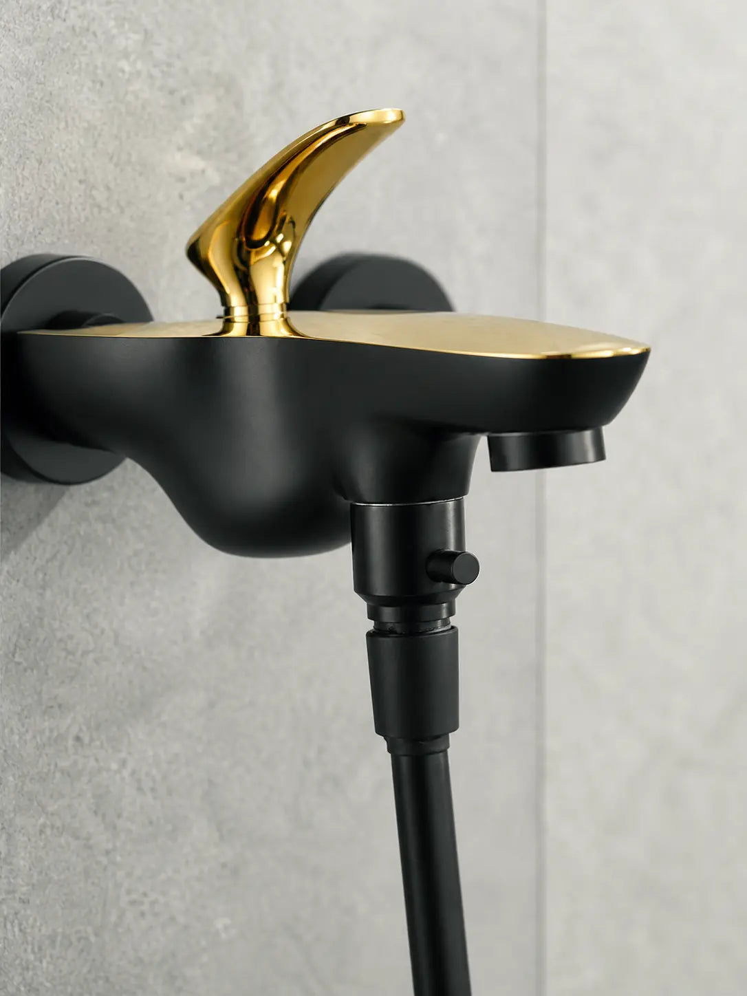 BBBIDET 72 Series wall mounted bath shower mixer in black gold - view 04