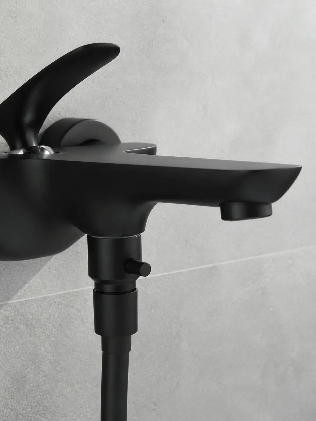 BBBIDET 72 Series wall mounted bath shower mixer in matte black - view 04