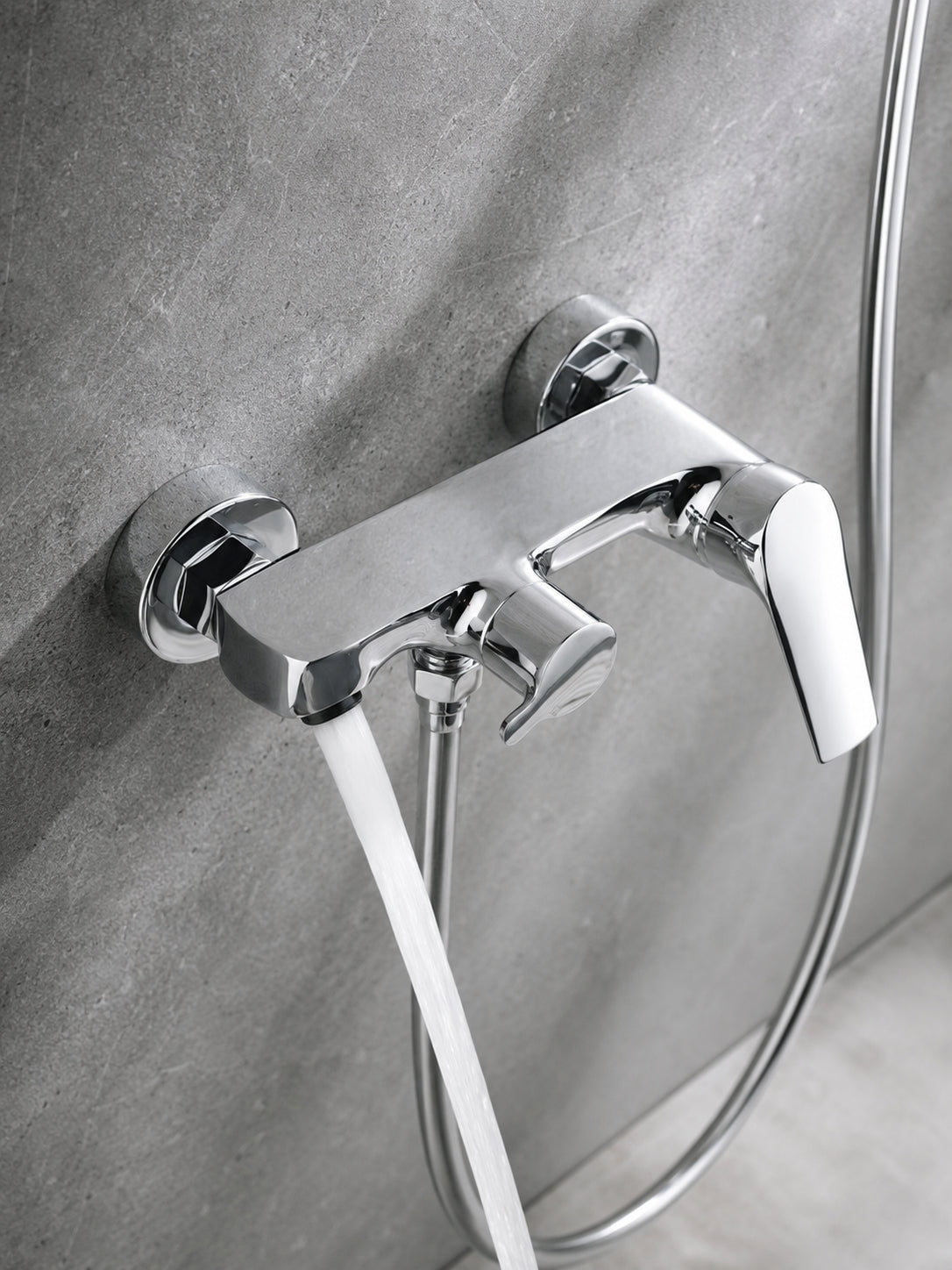 BBbidet 73 Series polished chrome bath shower mixer with water flow