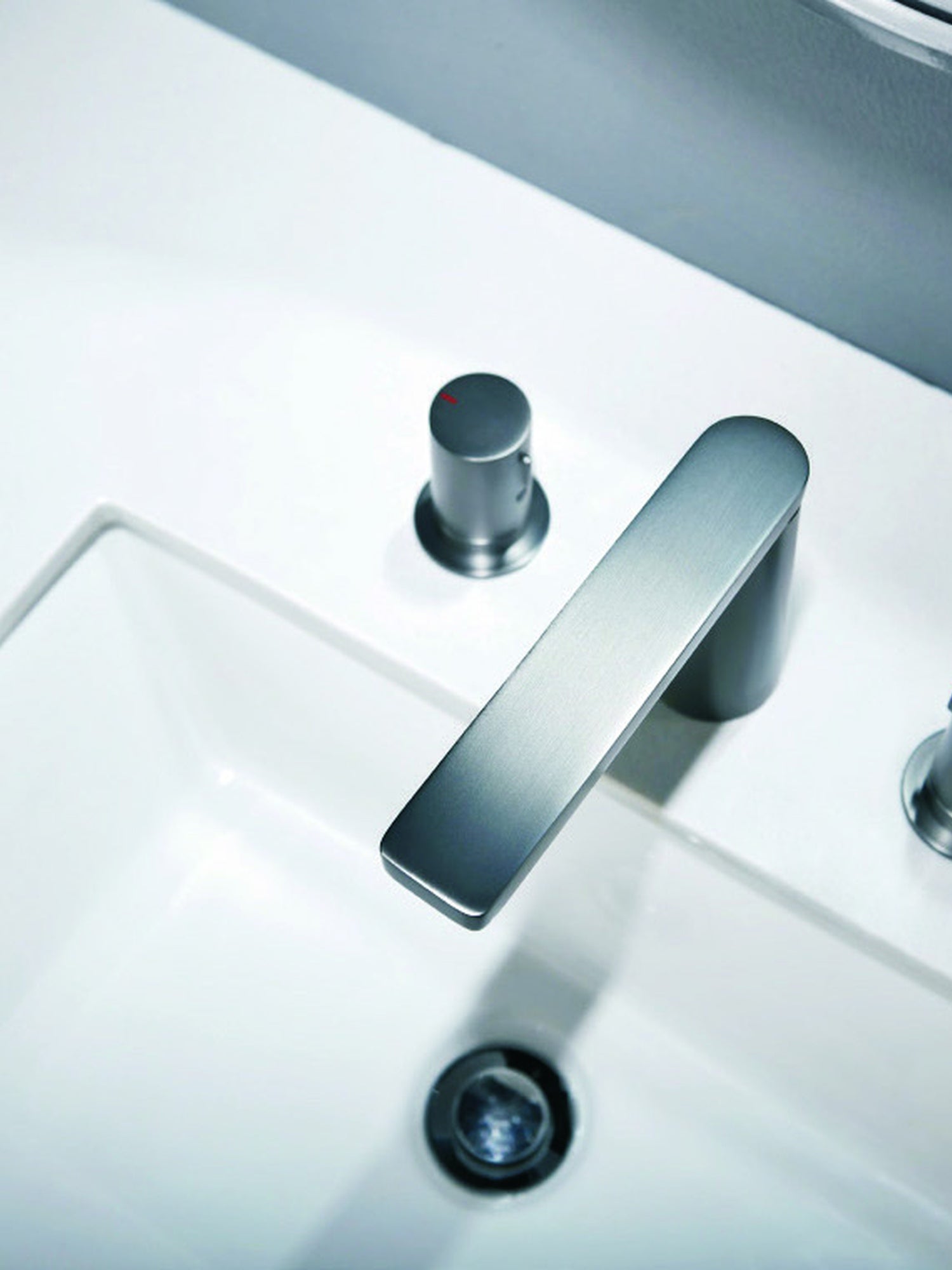 bbbidet 7807 three-hole basin mixer main image