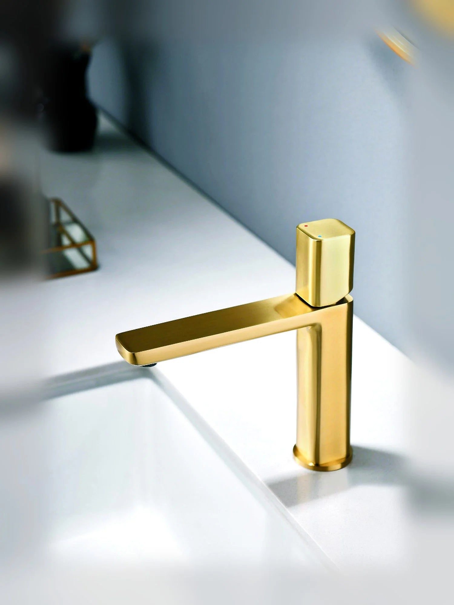 BBbidet 7901 single handle basin faucet in modern bathroom setting