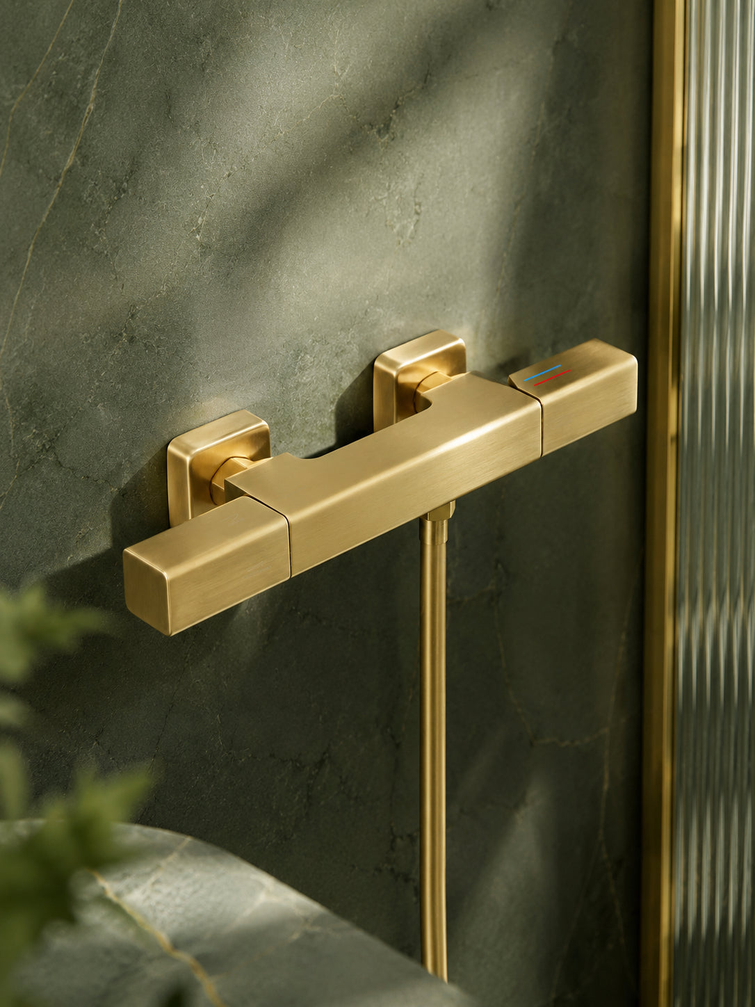 BBbidet 7902Y gold bathtub mixer control detail