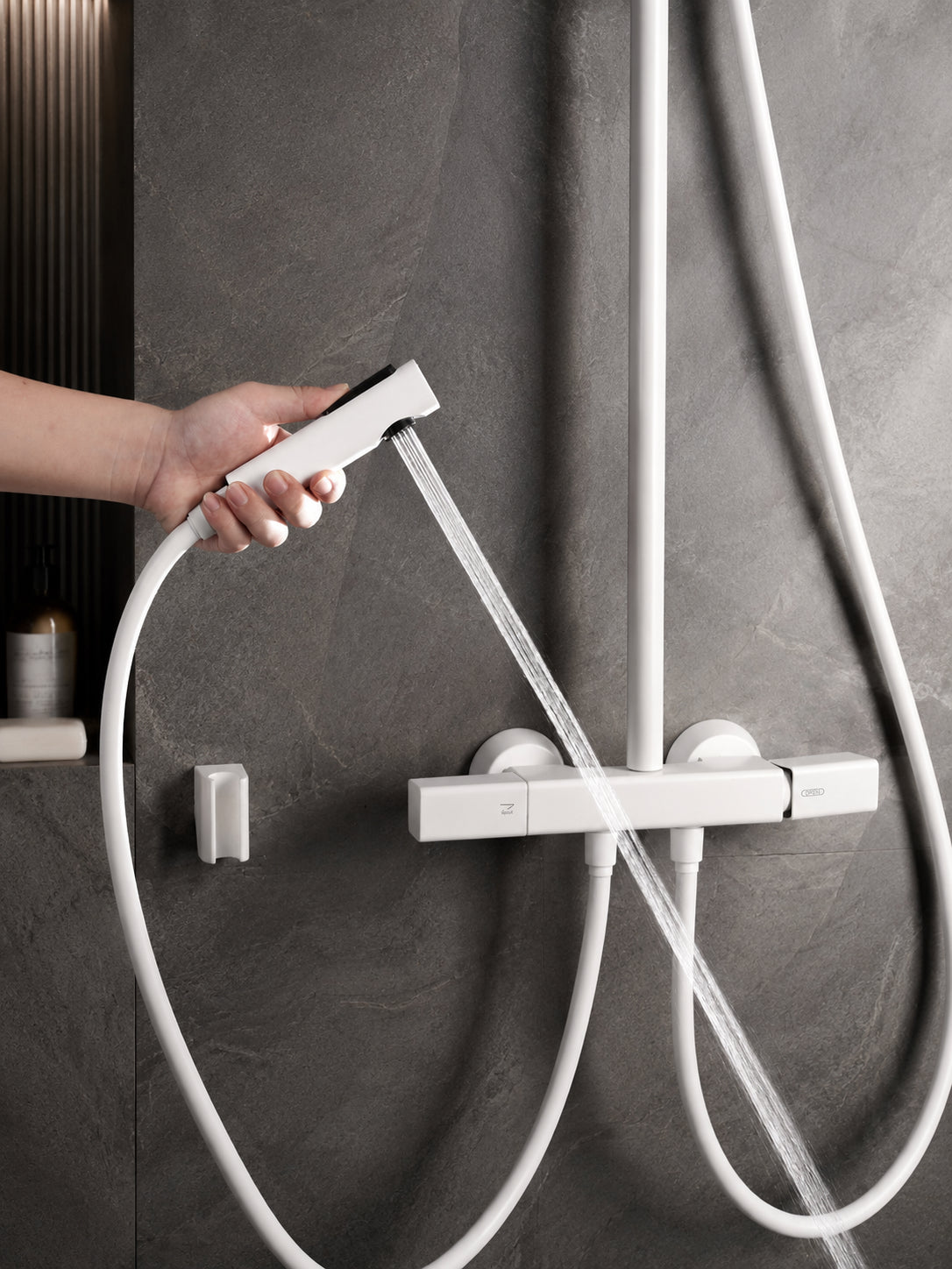 BBbidet 7909 rain shower system in white finish