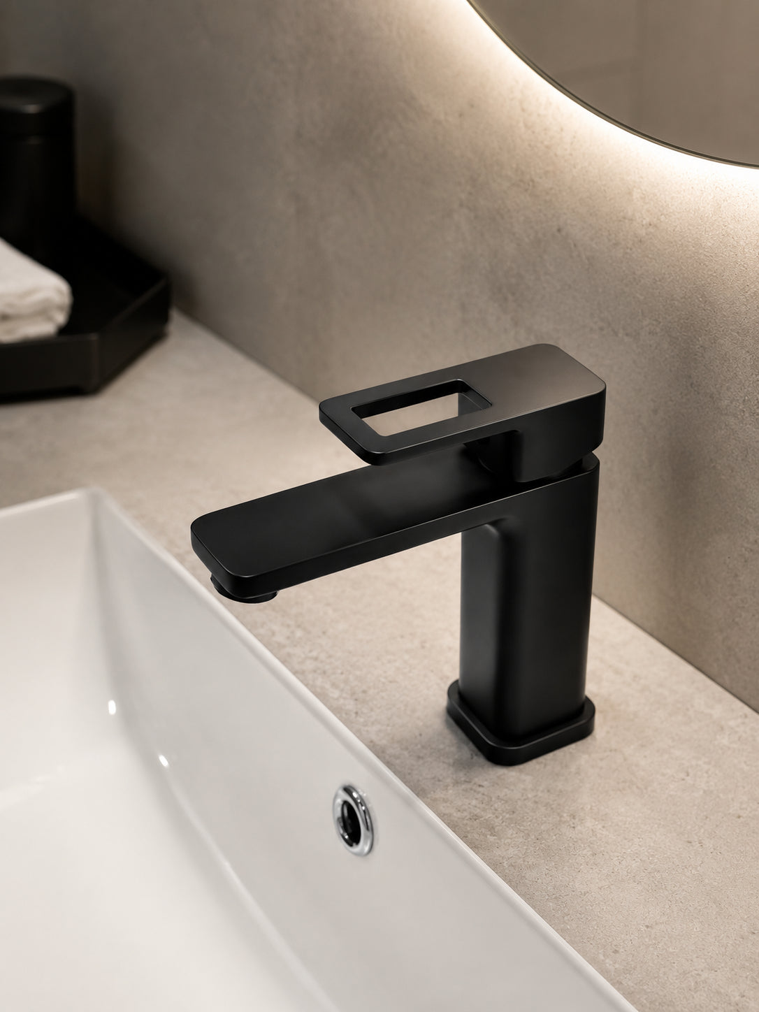 BBbidet 8201 single handle basin faucet in matte black finish