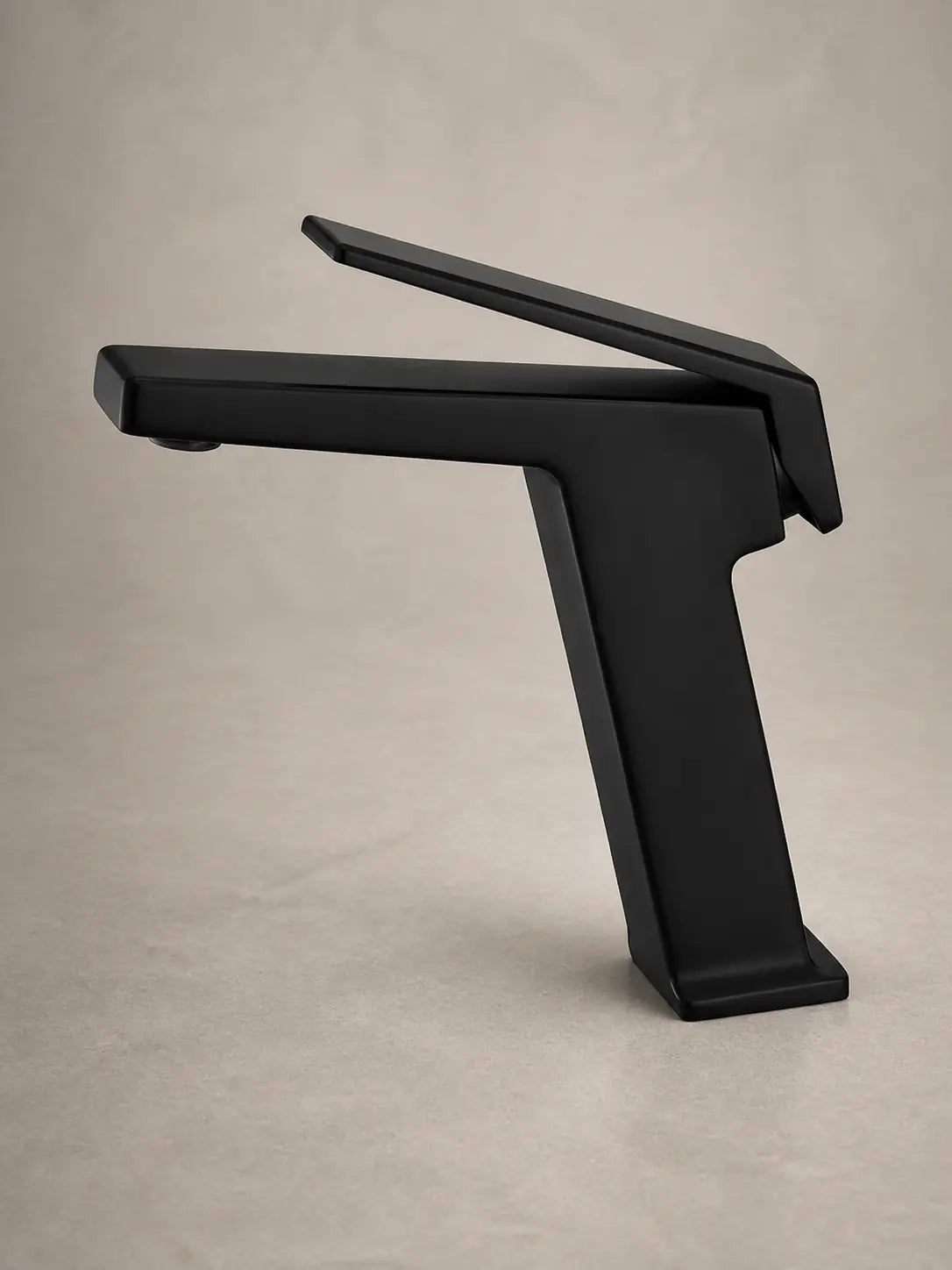 bbbidet 93 Series 9301 basin faucet in matte black - studio view