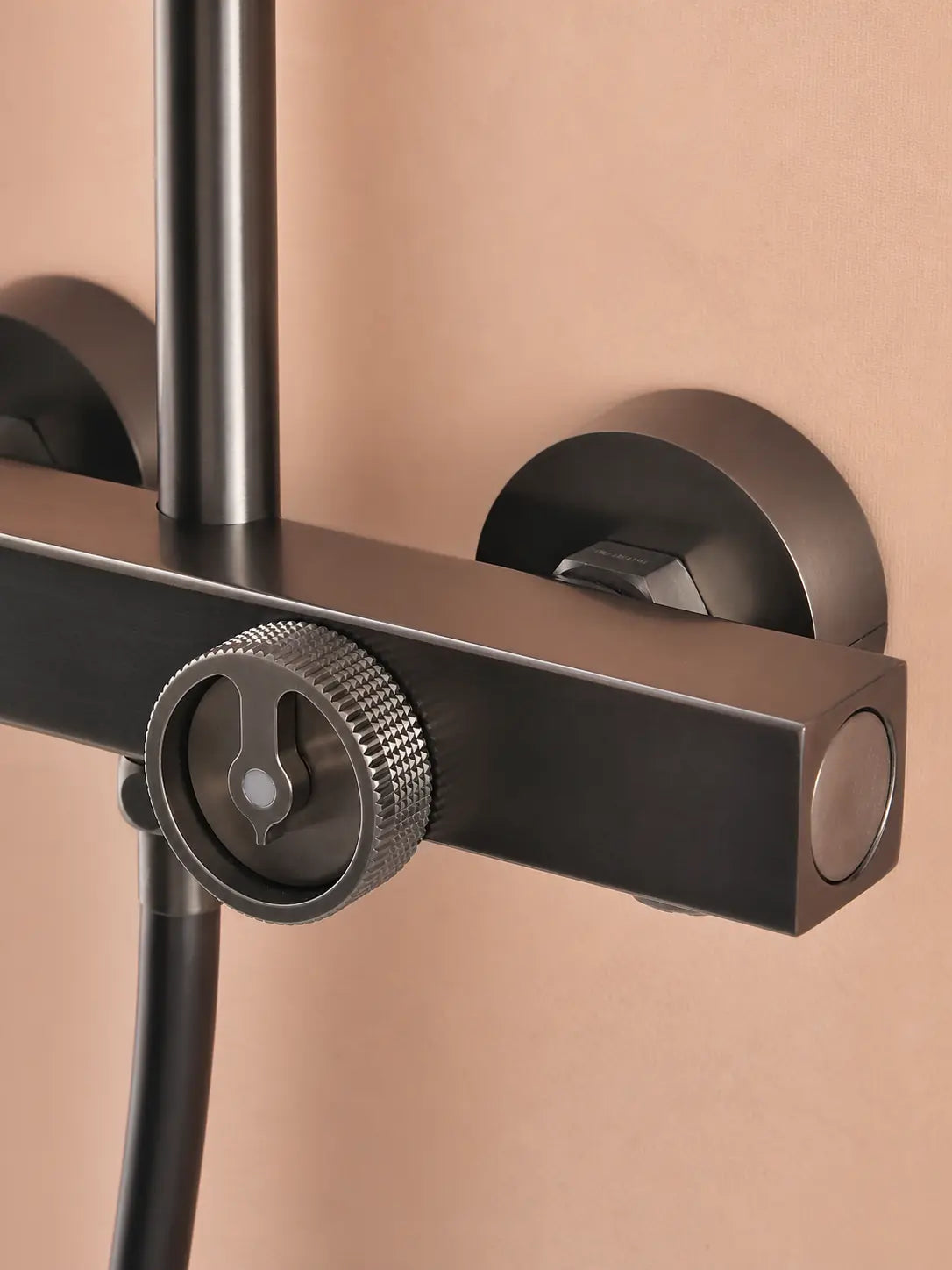 bbbidet T2 round rain shower in brushed gunmetal - control detail