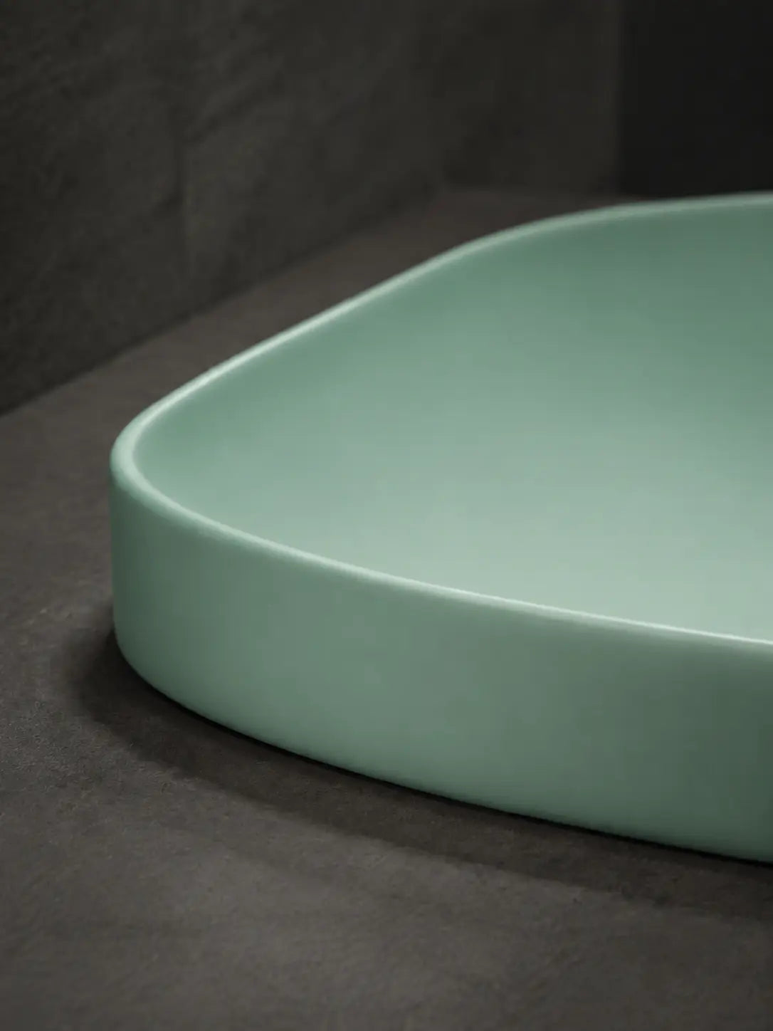 BBbidet V4 matte green semi-recessed basin rounded rim close-up