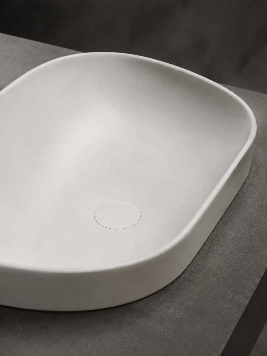 BBbidet V4 matte white semi-recessed basin solid matching ceramic drain cover detail