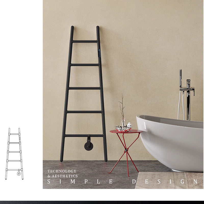 An editorial lifestyle banner for a matte black ladder-style electric heated towel rack, leaning against a warm beige microcement wall in a luxury Japandi bathroom with a freestanding white bathtub and a red accent side table.